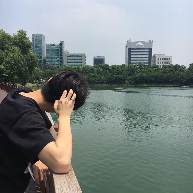 柏薇唯琰