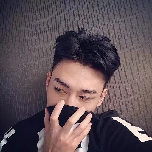 劳明豪寒