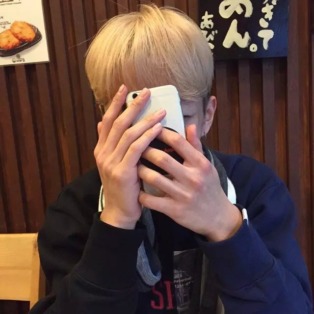 满庆炎梅