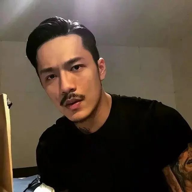 朱伊晨义